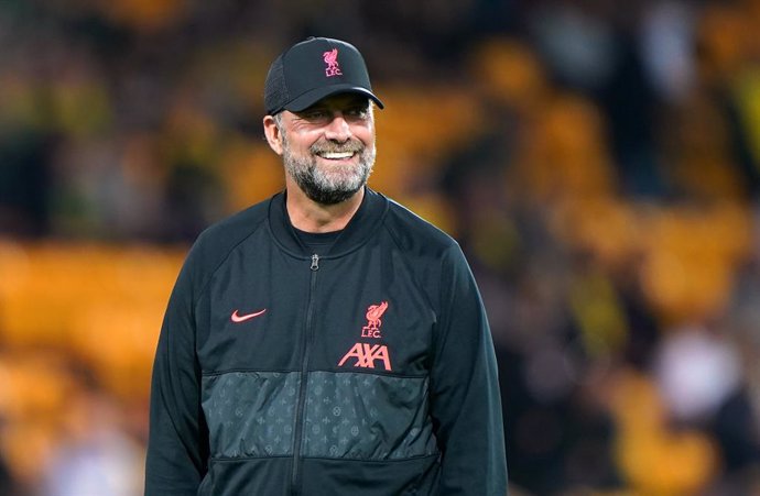 21 September 2021, United Kingdom, Norwich: Liverpool manager Jurgen Klopp is seen before the start of the English Carabao Cup third round soccer match between Norwich City and Liverpool at Carrow Road Stadium. Photo: Joe Giddens/PA Wire/dpa