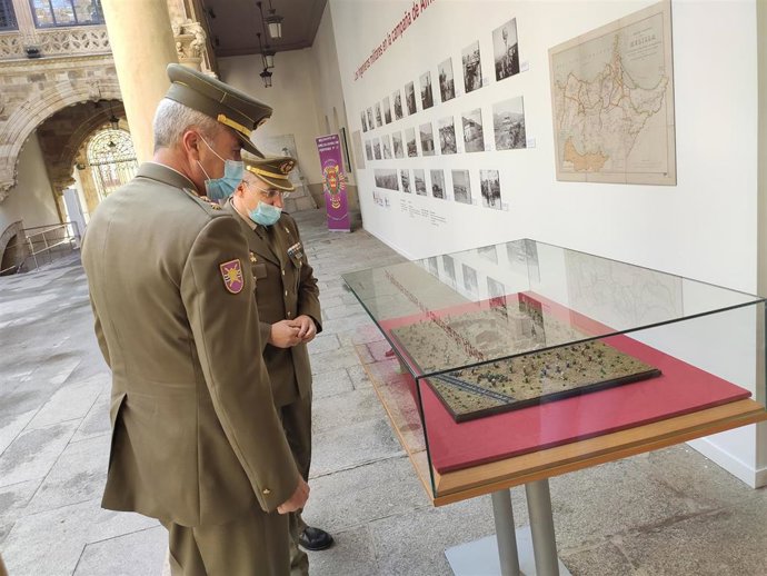 Exposición sobre ingenieros militares españoles en La Salina de Salamanca.