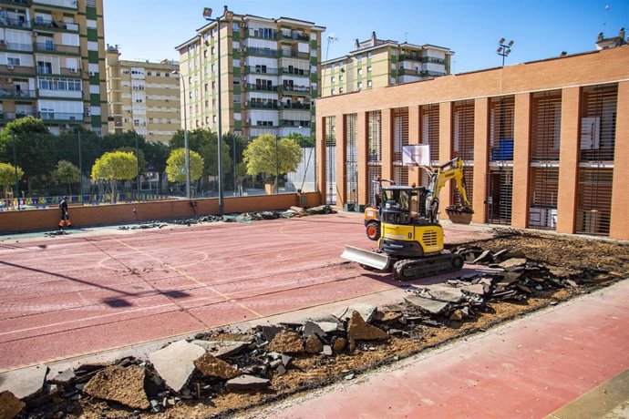 Obras en instalación deportiva de Huelva.