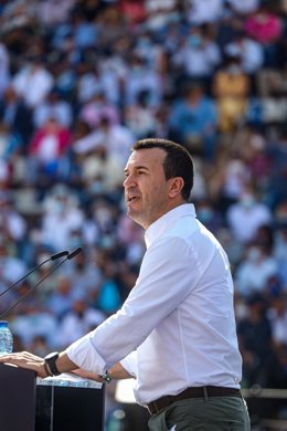 El presidente provincial del PP de Valencia, Vicente Mompó, durante la Convención Nacional del PP este domingo en la Plaza de Toros de Valncia