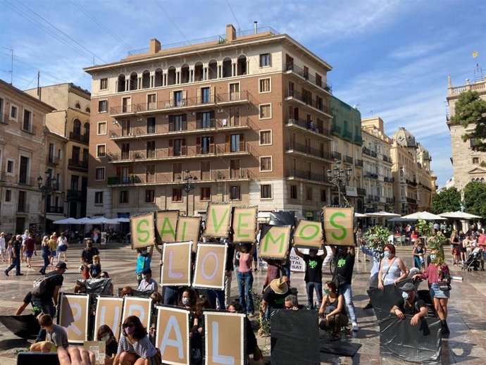 Una manifestación reivindica "una transición energética que beneficie a las personas".
