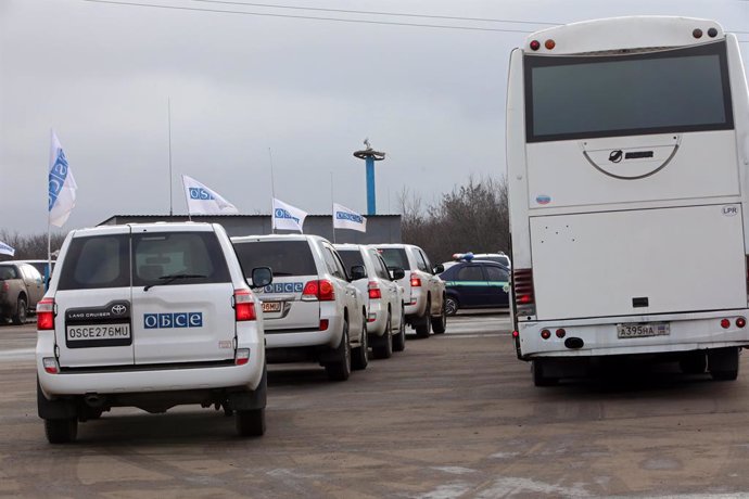 Vehículos de la misión de observadores de la OSCE