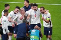 El secretario de Salud del Reino Unido califica de "decepcionante" que cinco internacionales rechacen la vacuna