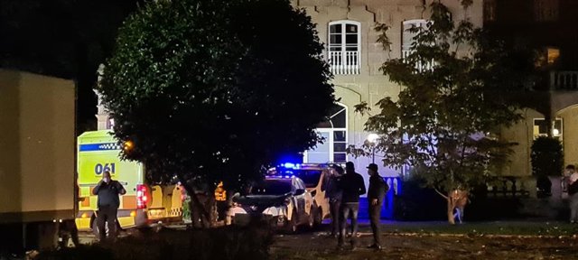 Una persona fallecida y varios heridos tras caer un árbol sobre el público que presenciaba un concierto en Mondariz-Balneario (Pontevedra).