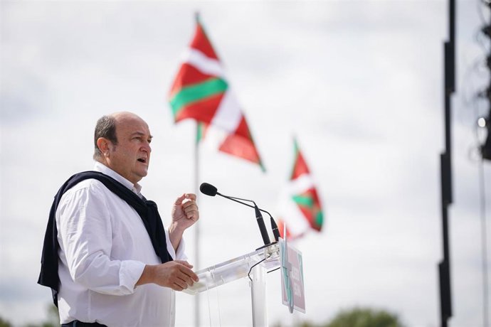 El presidente del EBB del PNV, Andoni Ortuzar, durante la celebración del Alderdi Eguna del PNV, a 26 de septiembre de 2021, en Foronda, Vitoria (Euskadi). El PNV celebra este domingo el Alderdi Eguna un nuevo Alderdi Eguna en la campa de Foronda