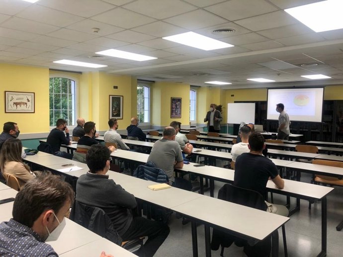 El director general de Justicia e Interior, Jorge Medel, ha inaugurado este lunes el curso 'Comunicación Estratégica para Policía Local'