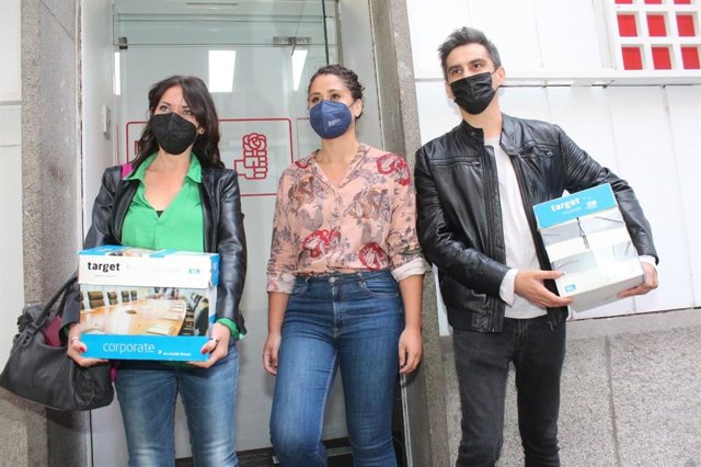 La concejal del PSOE en el Ayuntamiento de Madrid Enma López presenta la precandidatura del alcalde de Fuenlabrada, Javier Ayala, a las primarias del PSOE-M