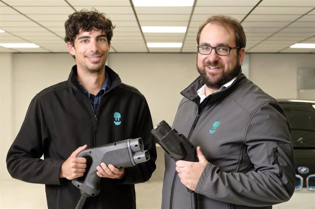 Wallbox debuta este lunes en la Bolsa de Nueva York Archivo - El fundador y director de producto de Wallbox, Eduard Castañeda, y el fundador y consejero delegado, Enric Asunción.