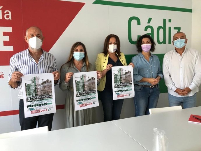 Irene García con los representantes sindicales de la provincia