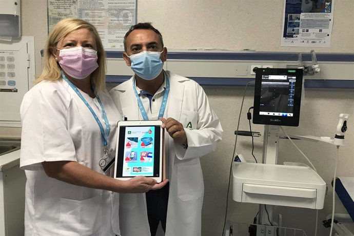 Profesionales del Hospital Regional de Málaga, finalistas de unos premios por su 'app' para cuidar dispositivos venosos