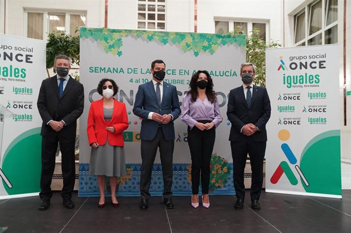 Moreno ve en la "revolución social" el impulso para avanzar hacia un estado del bienestar "moderno y sostenible" en Andalucía