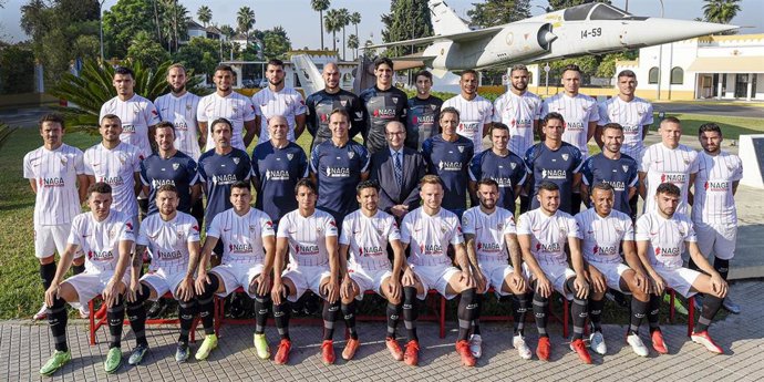 Foto oficial del Sevilla FC en el acuartelamiento de Tablada.