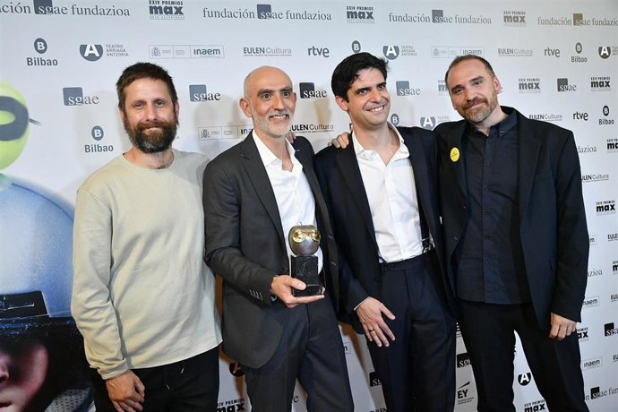 'El Bar Que Se Tragó A Todos Los Españoles', Premio Max Mejor Espectáculo En Una Gala Que Celebra La Vuelta Del Público