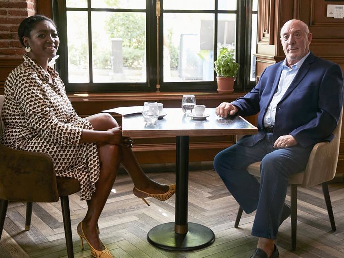 Francine Gálvez entrevista a El Dioni en 'Dinero', primer capítulo de la serie documental que ha lanzado Creditea para que reflexionemos sobre la importancia que el dinero tiene en nuestras vidas