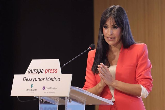 La vicealcaldesa del Ayuntamiento de Madrid, Begoña Villacís, interviene en un Desayuno Informativo organizado en el Auditorio Meeting Place, a 5 de octubre de 2021, en Madrid, (España).