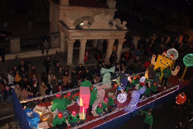 Imagen de archivo de la Cabalgata de Reyes de Mérida pasando por el Hornito de Santa Eulalia