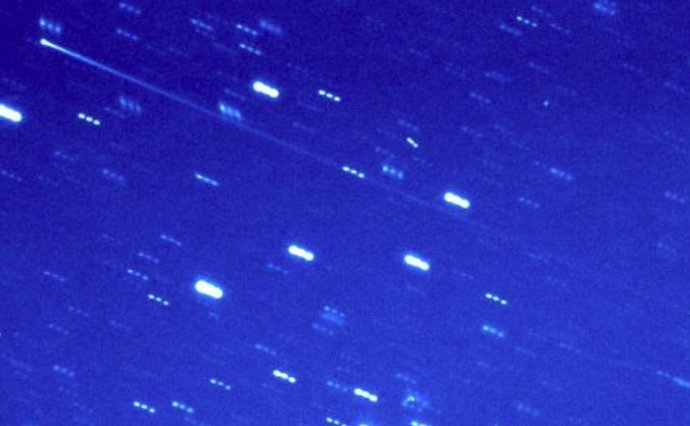 Imagen compuesta de (248370) 2005 QN173 tomada con el Telescopio Hale del Observatorio Palomar en California el 12 de julio de 2021.