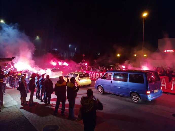 Entrada de trabajadores a Tubacex tras fin de huelga indefinida