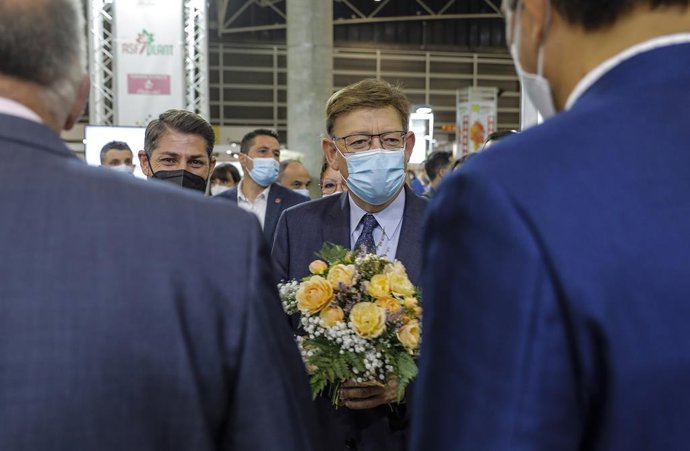 El presidente de la Generalitat Valenciana, Ximo Puig, inaugura los certámenes Iberflora y Ecofira, en el regreso de la celebración de ferias profesionales al recinto ferial valenciano en este 2021 y en un formato 100% presencial
