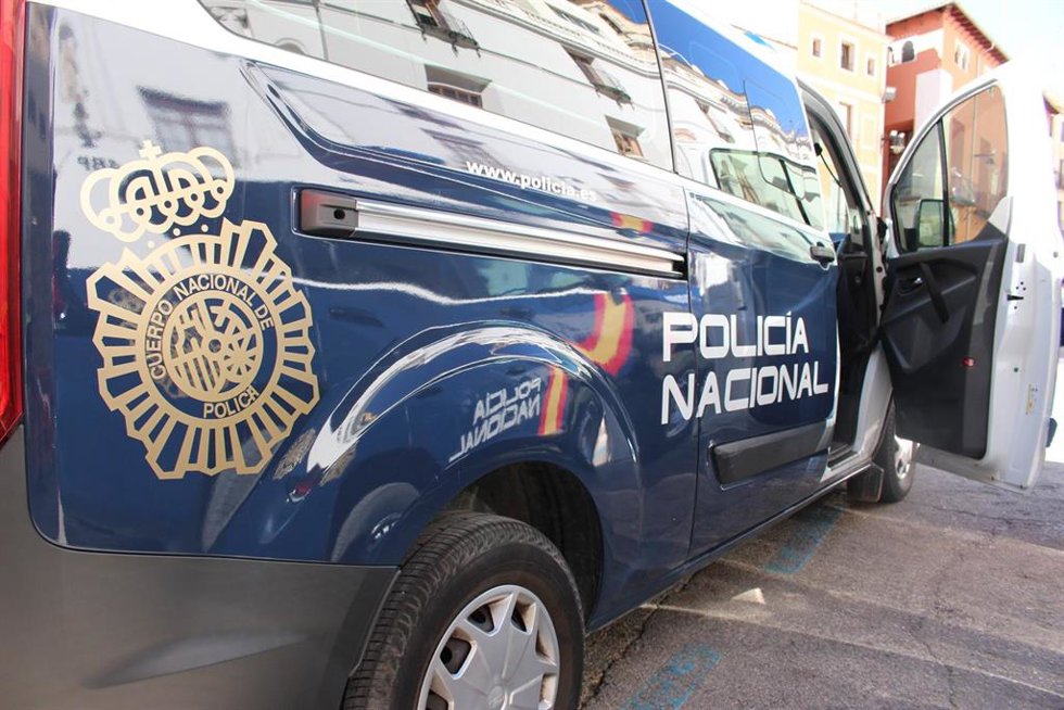 Archivo - Coche patrulla de la Policía Nacional