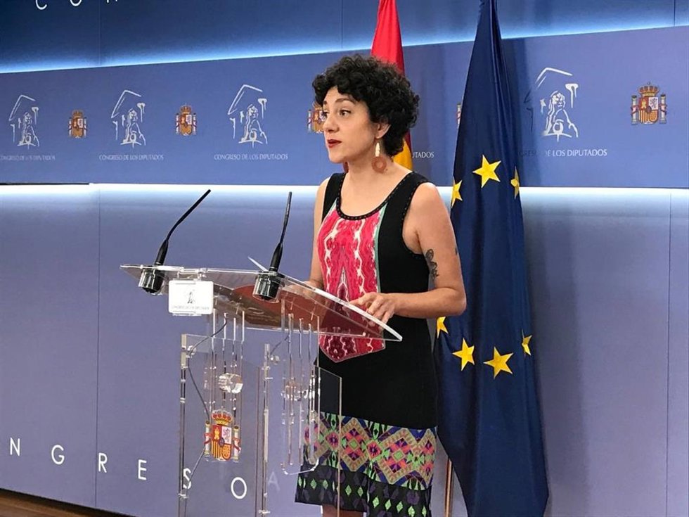 Archivo - La diputada de Unidas Podemos y portavoz de En Comú Podem en el Congreso, Aina Vidal, intervierne en rueda de prensa en la Cámara Baja.