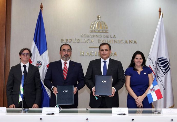 Archivo - Firma del convenio por el que República Dominicana pasa a ser miembro pleno de CAF