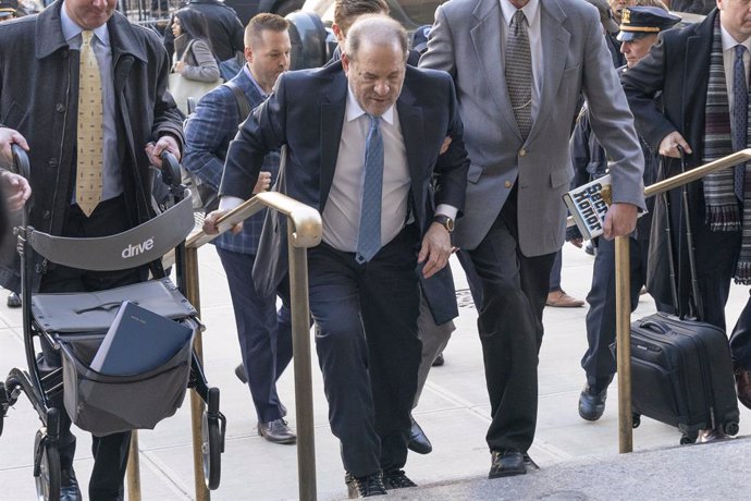 Archivo - 24 February 2020, US, New York: American former film producer Harvey Weinstein arrives for the opening day of his trial at state supreme court in New York. A jury found Weinstein guilty on two of the five sexual assault charges he faced at his