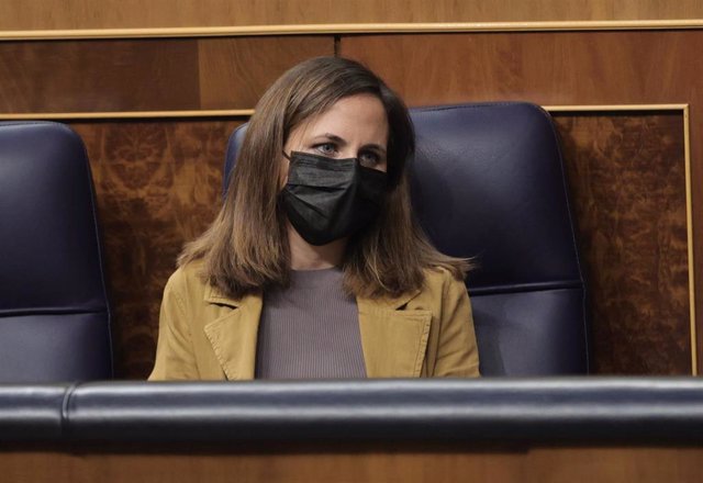 La ministra de Derechos Sociales, Ione Belarra, en una sesión plenaria en el Congreso de los Diputados, a 28 de septiembre de 2021, en Madrid, (España).
