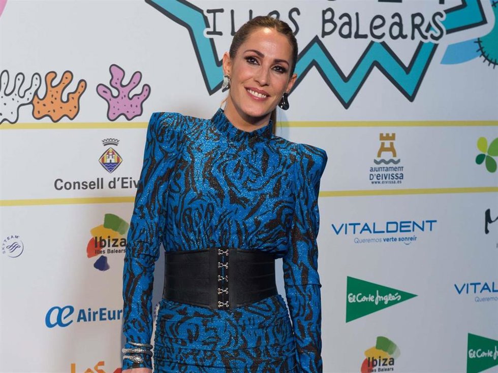 Malú posa en la alfombra roja de los nominados a LOS40 MUSIC AWARDS 2021