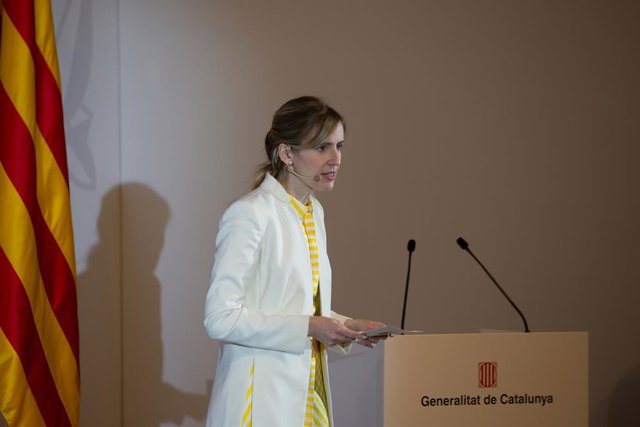 Archivo - La consellera de Accíon Exterior y Transparencia, Victòria Alsina, durante el acto de presentación del informe del grupo de trabajo 'Catalunya 2022', a 10 de junio de 2021, en Barcelona, Catalunya (España). La estrategia ‘Cataluña 2022’ consiste