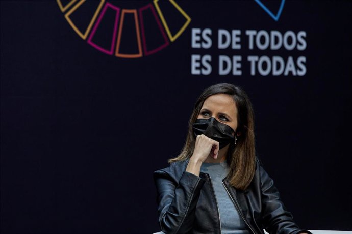 La ministra de Derechos Sociales y Agenda 2030, Ione Belarra, interviene en el acto 'Agenda 2030 en Getafe' organizado por el Ayuntamiento de Getafe en Espacio Mercado, a 22 de septiembre de 2021, en Getafe, Madrid, (España). El acto tiene como objetivo