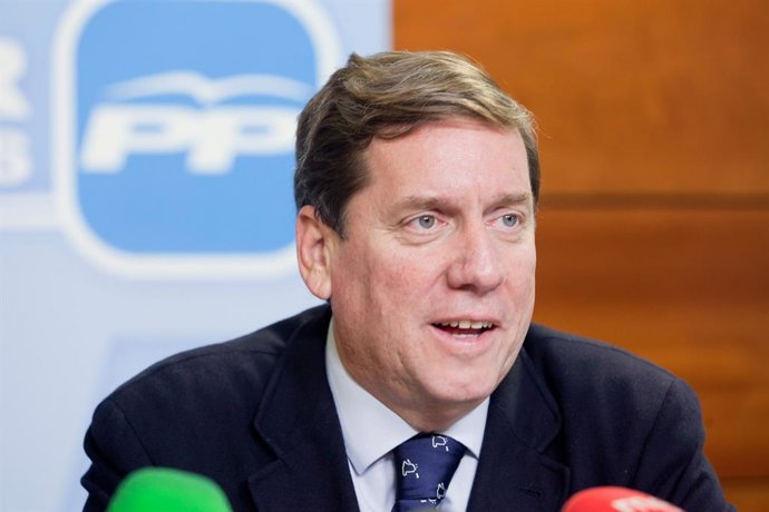 Archivo - Gabriel Mato, en rueda de prensa