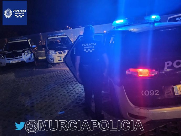 Imagen de agentes de la Policía Local de Murcia