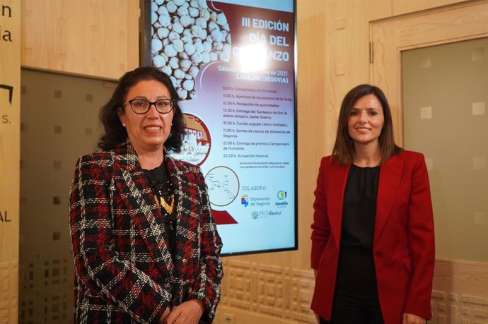 La vicepresidenta de la Diputación y la alcaldesa de Labajos (I).