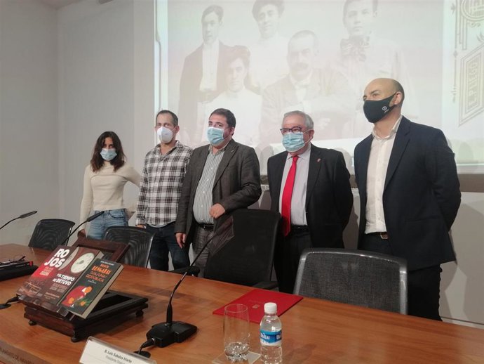 Presentación del libro 'Y el tiempo se detuvo. Natalio Cayuela: Osasuna y Justicia' en el Parlamento de Navarra