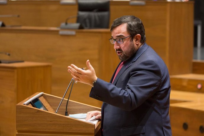 Archivo - El vicepresidente primero del Gobierno foral, Javier Remírez.