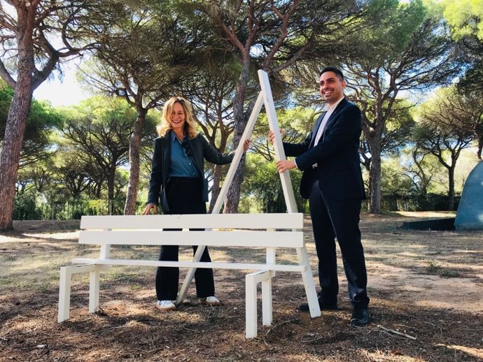 El diputado de Cultura de la Diputación de Cádiz, Antonio González Mellado, durante su visita a las instalaciones de la Fundación NMAC.