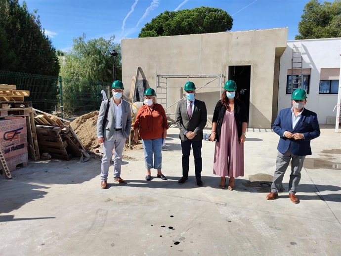 Visita a las obras de ampliación del centro de salud de La Palma del Condado (Huelva).