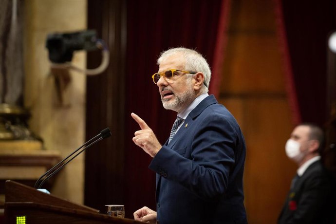 El líder de Cs en el Parlament, Carlos Carrizosa, en una intervención en el pleno del Parlament