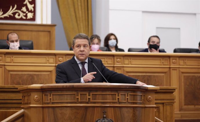 El presidente de Castilla-La Mancha, Emiliano García-Page, durante su intervención en el Debate sobre el Estado de la Región