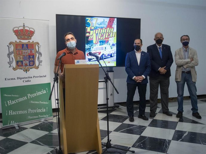 El diputado Antonio González Mellado durante la presentación de la 37 Subida a Vejer.