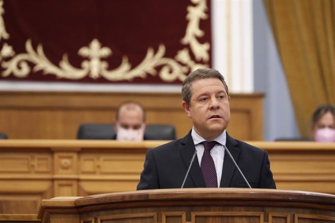 El presidente de Castilla-La Mancha, Emiliano García-Page, durante su intervención en el Debate sobre el Estado de la Región