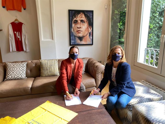 La Fundación Deportiva Municipal del Ayuntamiento de Valncia firma un convenio de colaboración con la Fundación Johan Cruyff