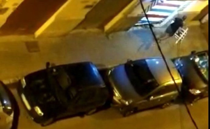 Detenido un hombre por dos robos con fuerza tras 'succionar' el dinero de la caja de cobro de un supermercado.