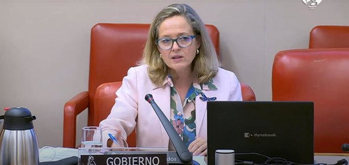 La vicepresidenta primera y ministra de Asuntos Económicos y Transformación Digital, Nadia Calviño, durante la presentación del Informe Anual de 2020 de Amcesfi