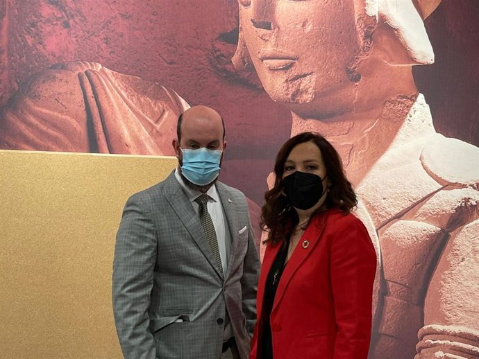 Catalina Madueño, junto a Pedro Garrido.