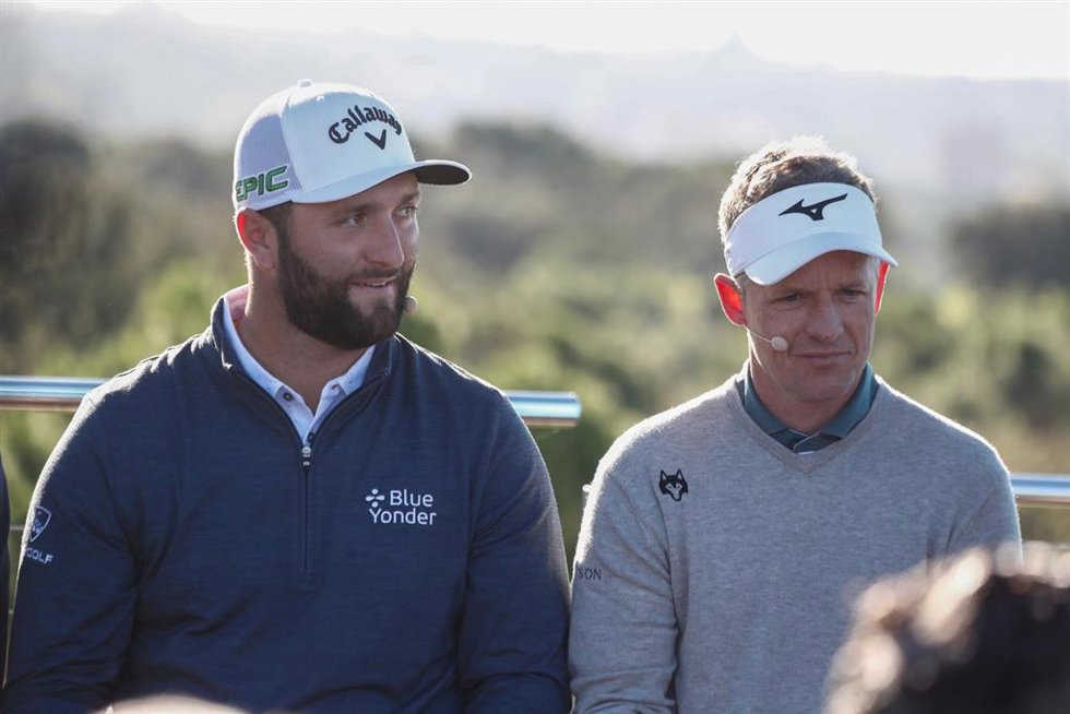 Jon Rahm junto a Luke Donald en la presentación del Acciona Open de España presented by Madrid