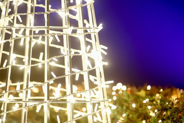 Archivo - Detalle de la iluminación durante la inauguración de las luces de Navidad en Madrid. 