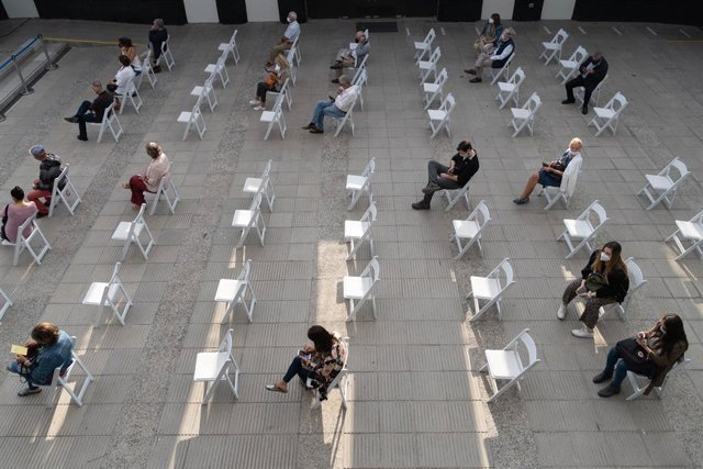 Archivo - Vacunación contra el coronavirus en Chile