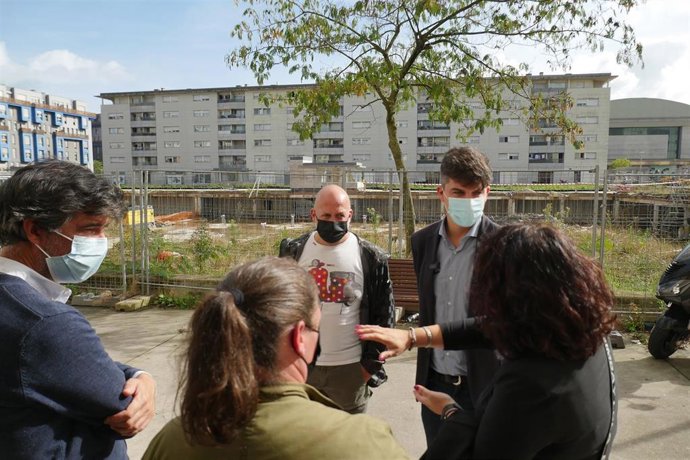 El portavoz del PSOE en el Ayuntamiento, Daniel Fernández, en Nueva Montaña